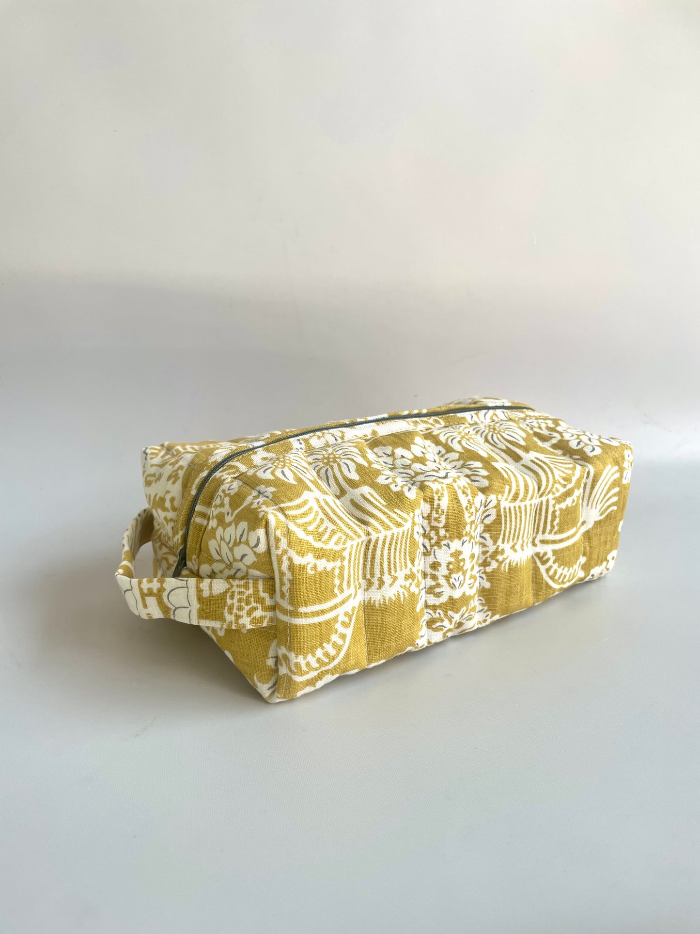 ESTUCHE-COSMETIQUERO MOSTAZA