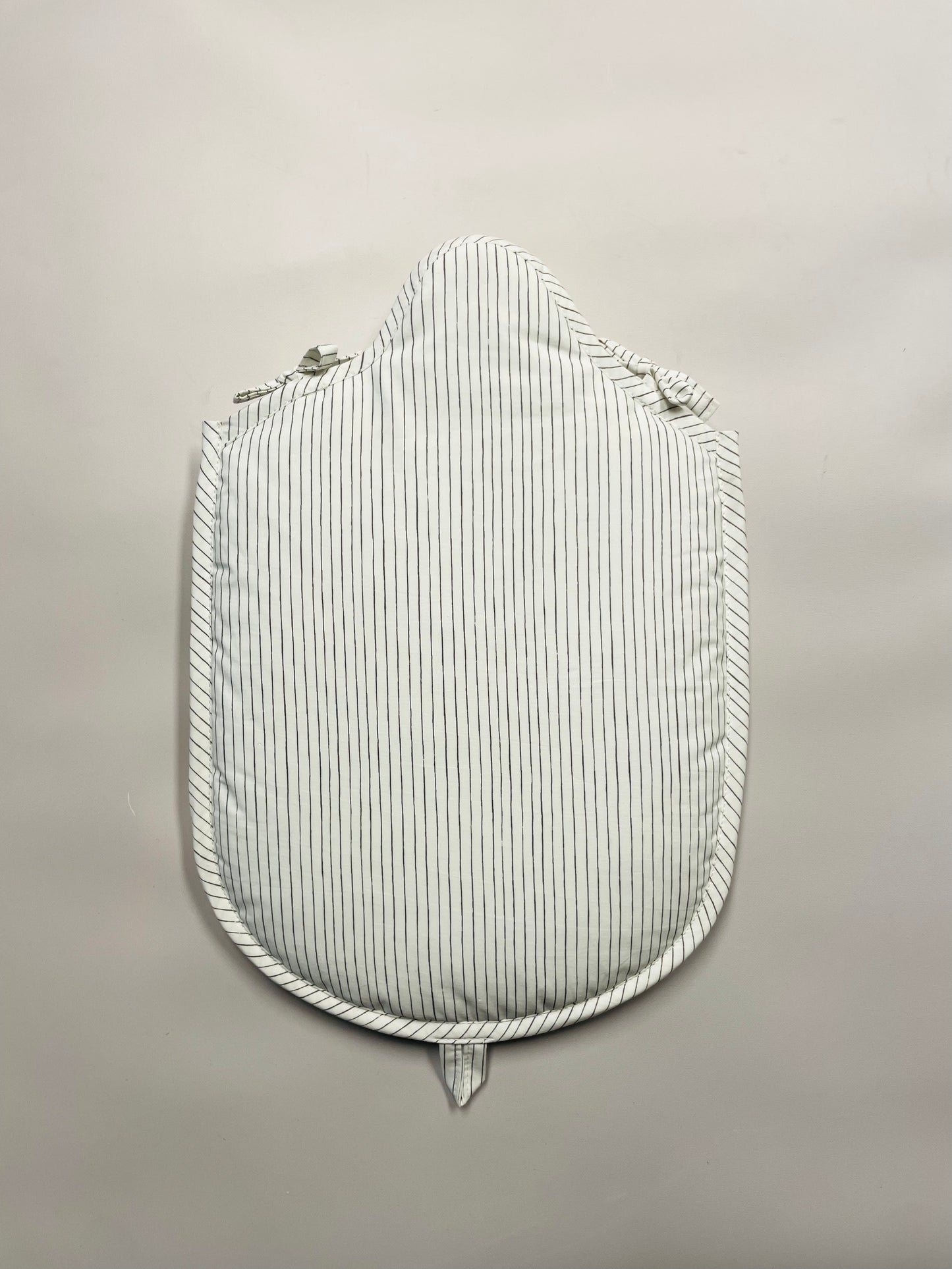 FUNDA GUATERO CIRCULOS BLANCO