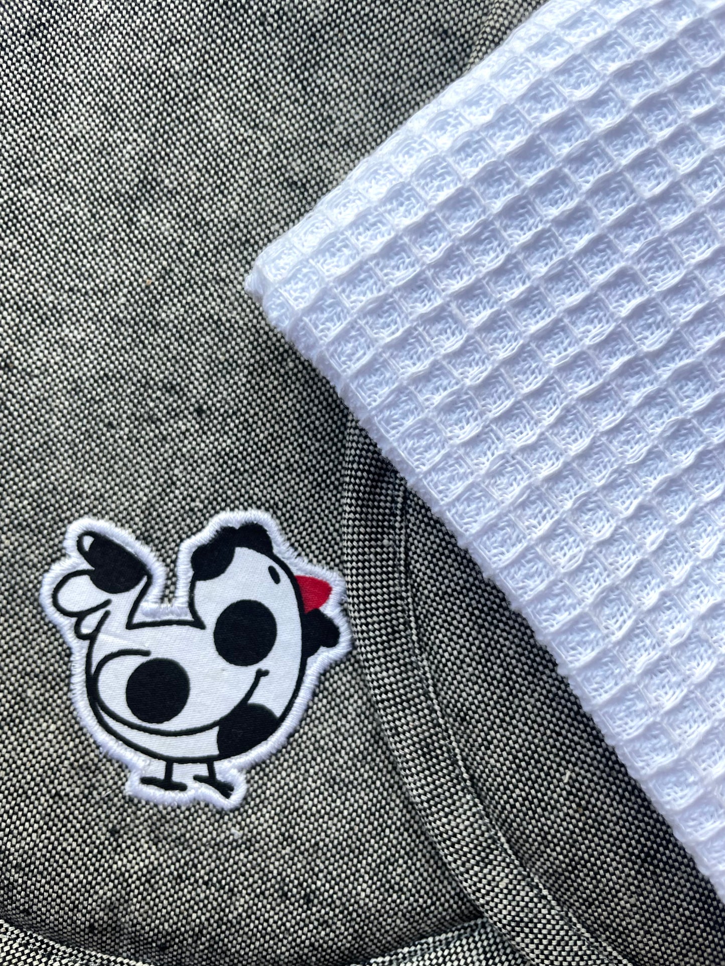 SET PAÑO DE COCINA CON TOMA OLLAS GALLINA GRIS