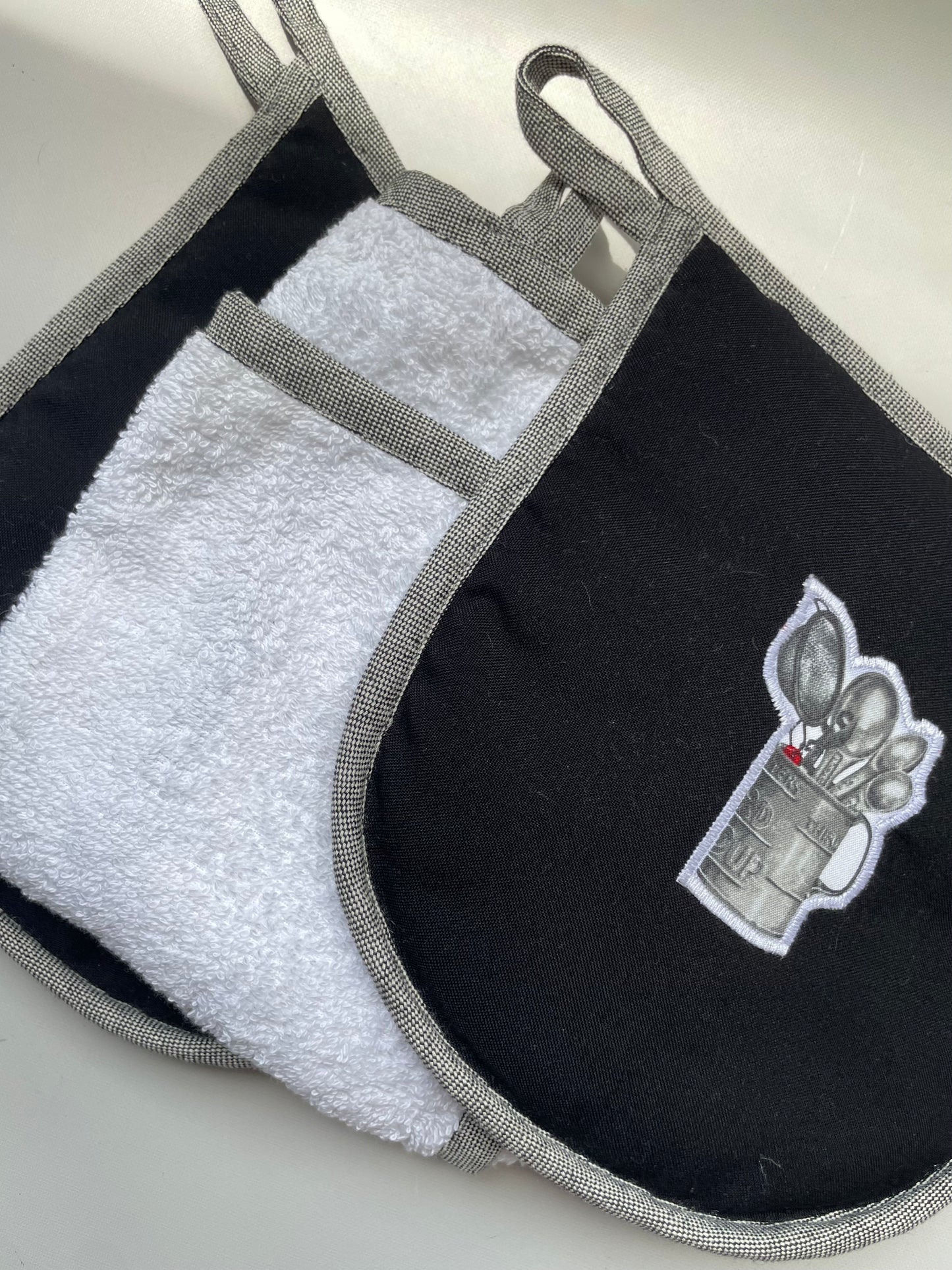 SET PAÑO DE COCINA CON TOMA OLLAS META