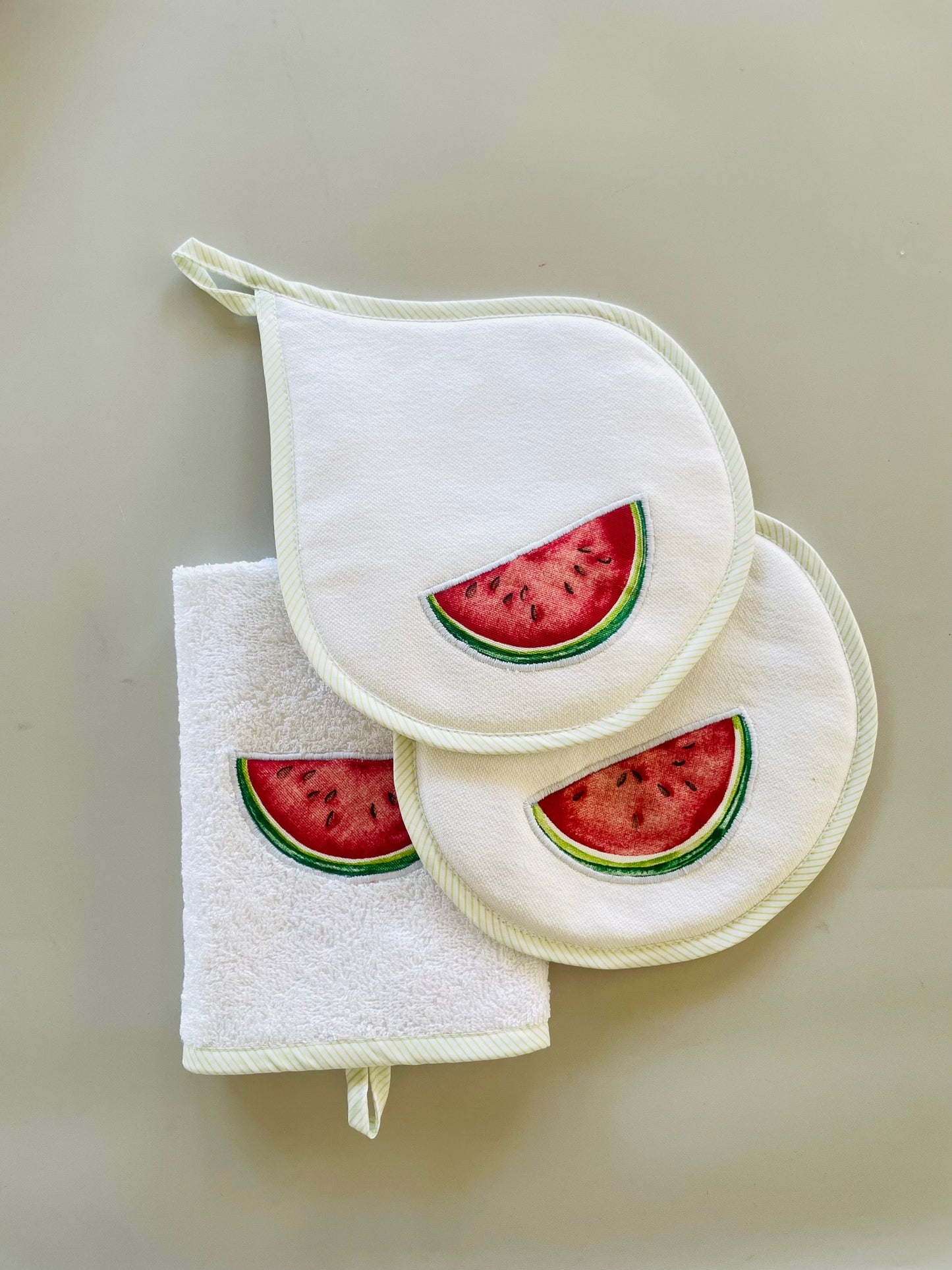 SET PAÑO DE COCINA CON TOMA OLLAS SANDIA