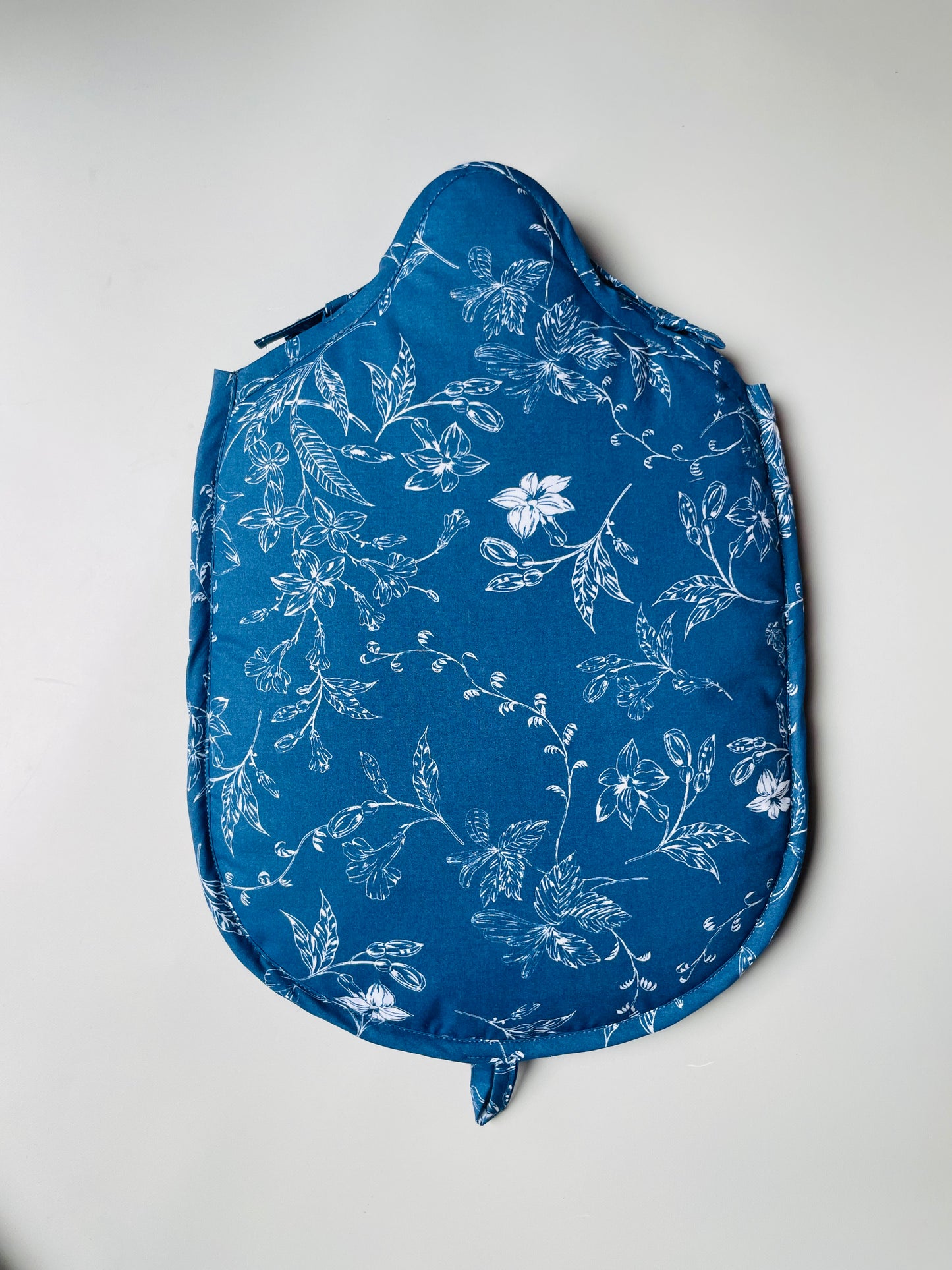 FUNDA GUATERO FLOR BLANCA