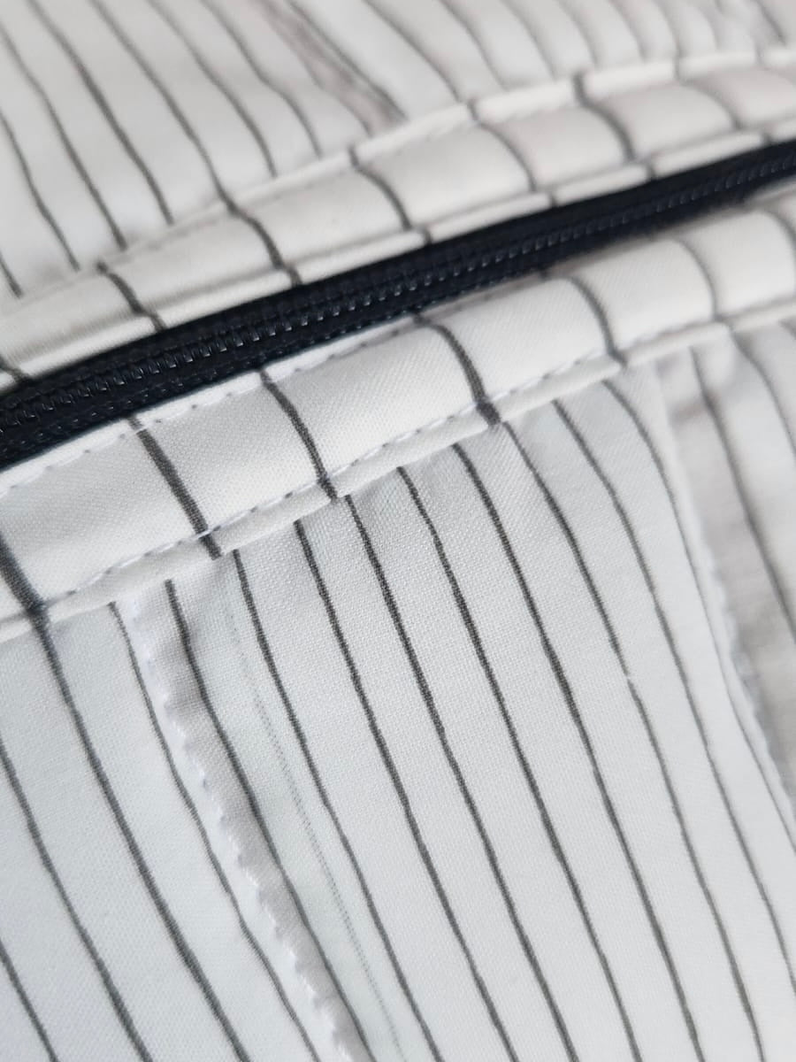 ESTUCHE-COSMETIQUERO NEGRO DEL