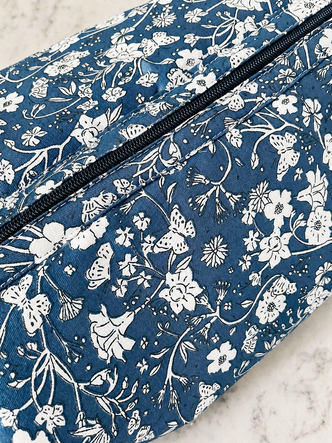 ESTUCHE-COSMETIQUERO AZUL