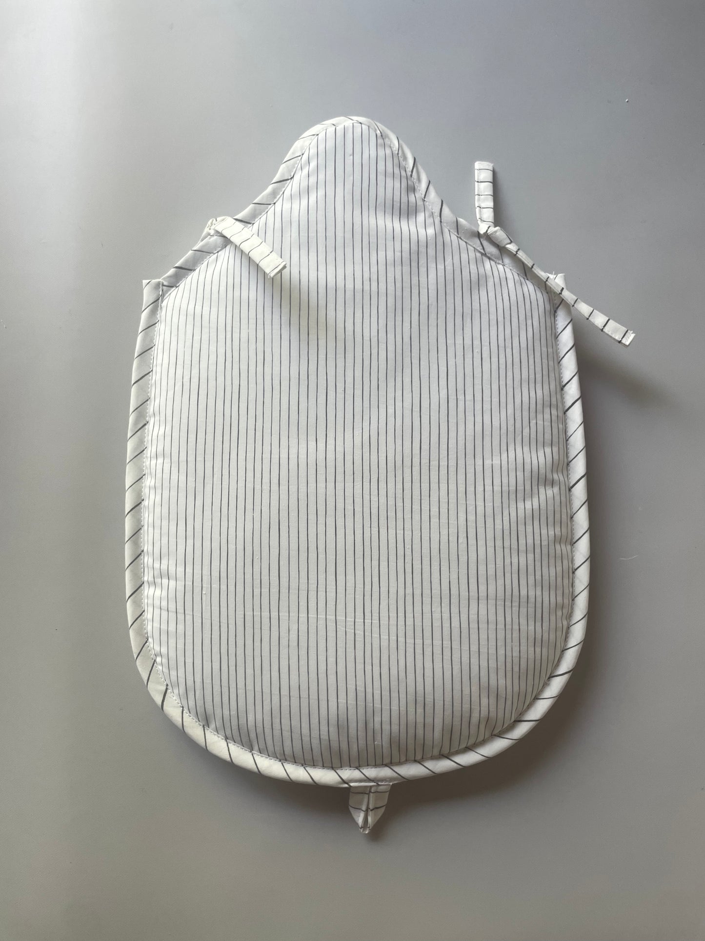 FUNDA GUATERO RAYITA NEGRA