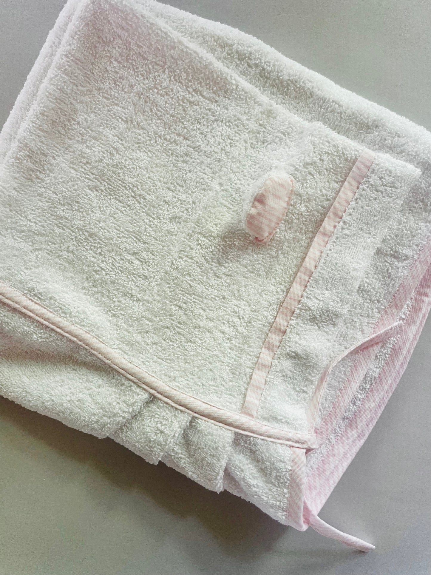 TOALLA OREJAS RAYAS ROSA