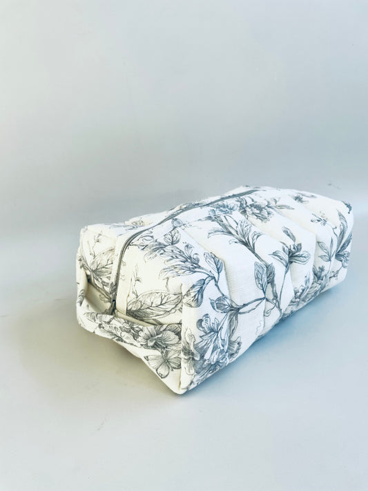 ESTUCHE-COSMETIQUERO FLOR GRIS