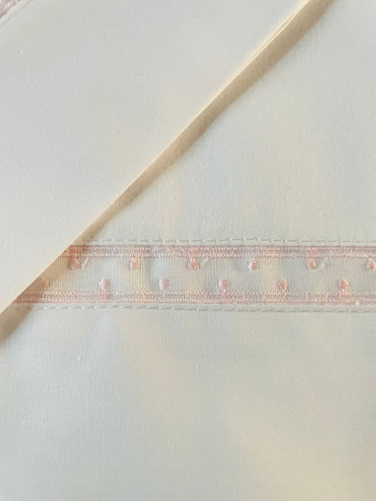 JUEGO DE SÁBANAS ENTRE DOS ROSA
