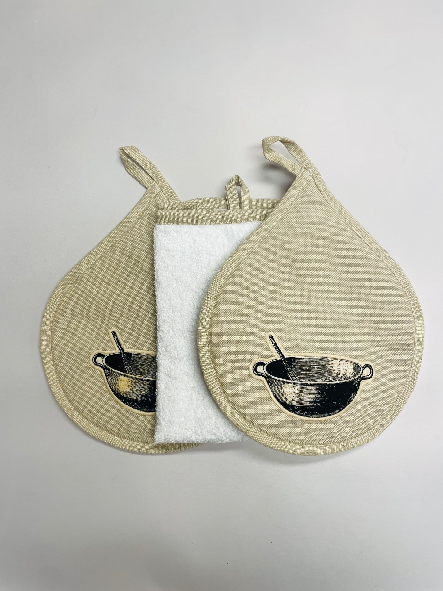 SET PAÑO DE COCINA CON TOMA OLLAS NEG