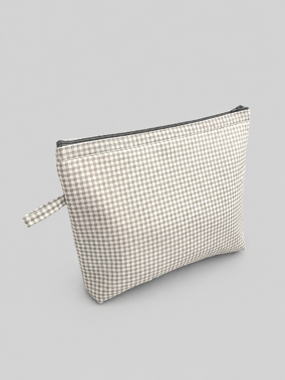 ESTUCHE-COSMETIQUERO CUADROS GRIS