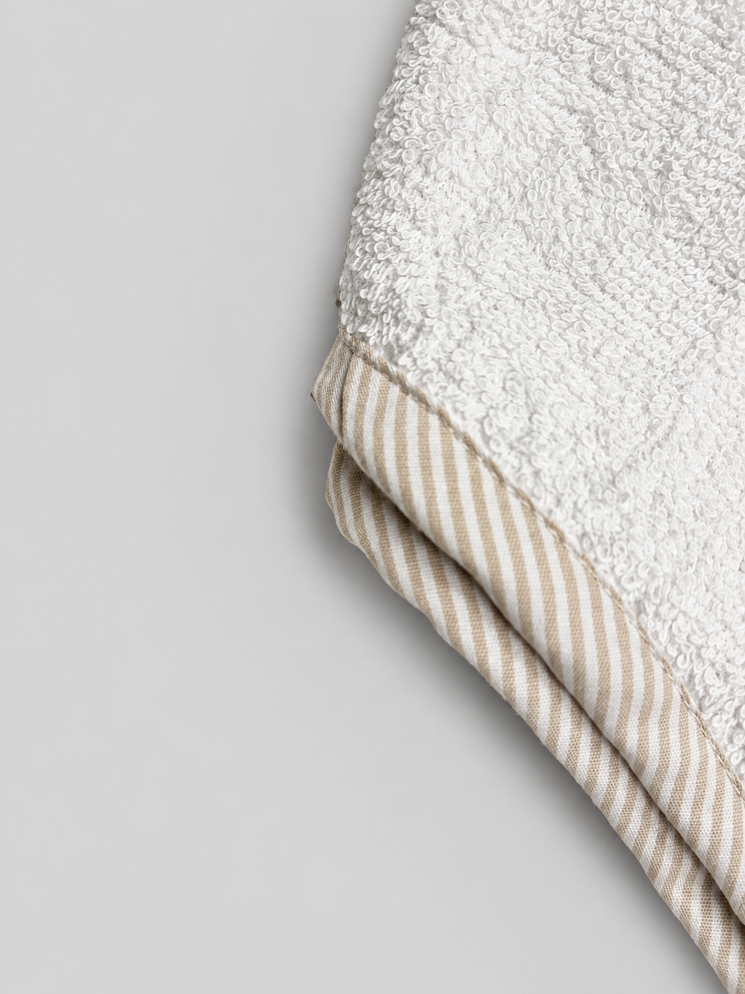 TOALLA PARA PELO RAYAS BEIGE