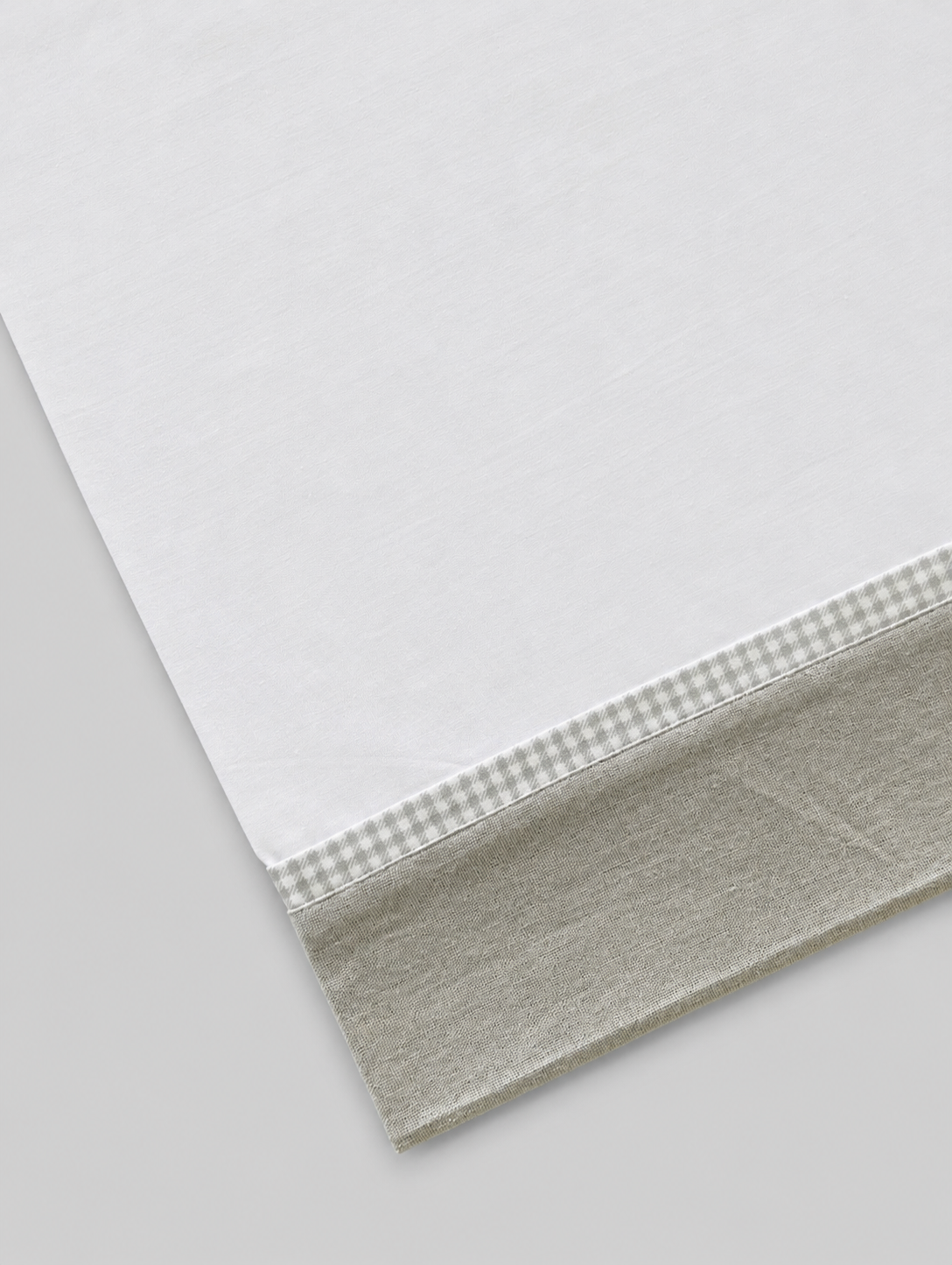 FUNDA ALMOHADA GRIS CUADROD